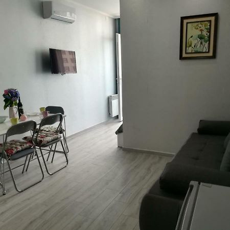 Apartament In Real Pealce In 巴统 外观 照片